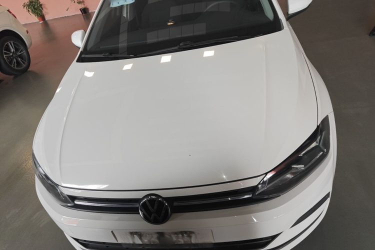 Volkswagen Polo 2021 car image #3