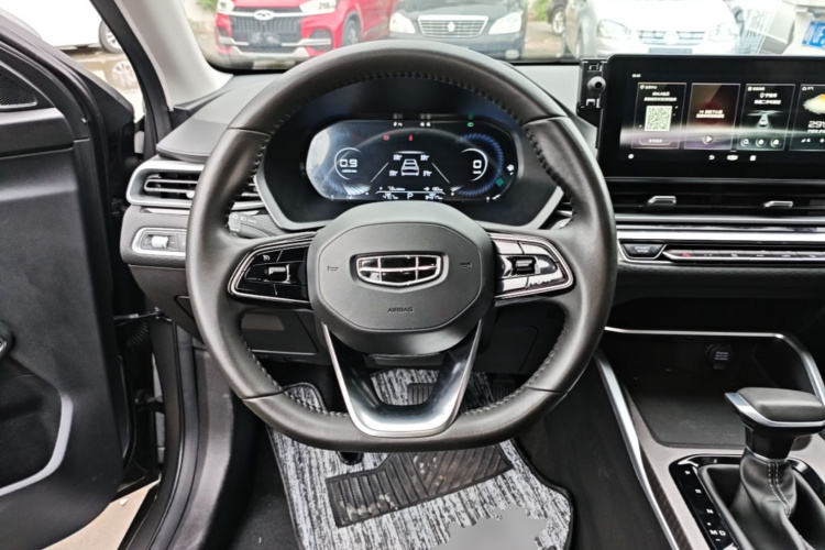 GEELY Emgrand 2022 immagine di auto #11