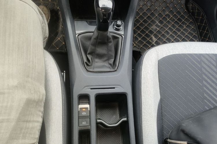 Volkswagen Tharu 2025 car image #14