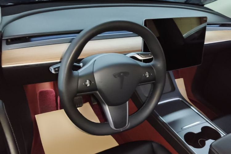 Tesla Model Y 2022 #11 Tesla Model Y 2022 car image #11