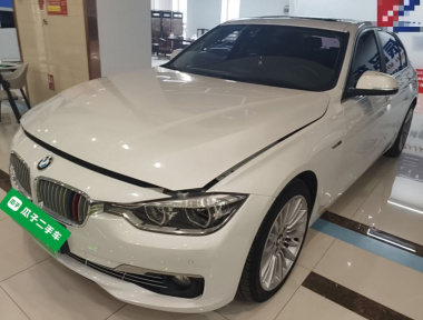 BMW 3 Series 2018 صورة سيارة 