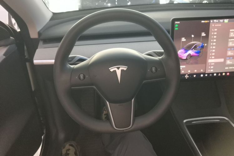 Tesla Model Y 2024 #11 Tesla Model Y 2024 car image #11