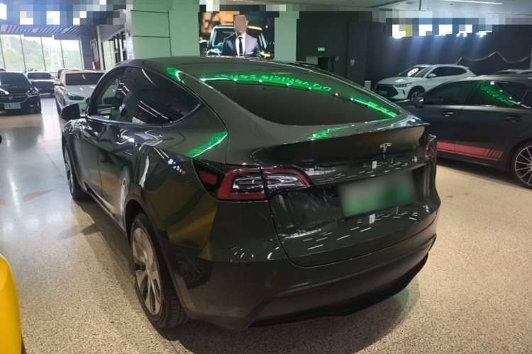 Tesla Model Y 2021 #5 Tesla Model Y 2021 car image #5