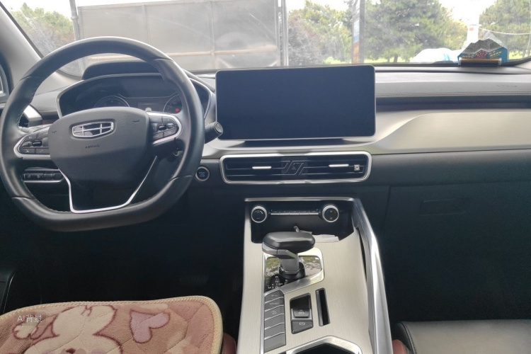 GEELY Coolray 2021 #11 GEELY Coolray 2021 car image #11