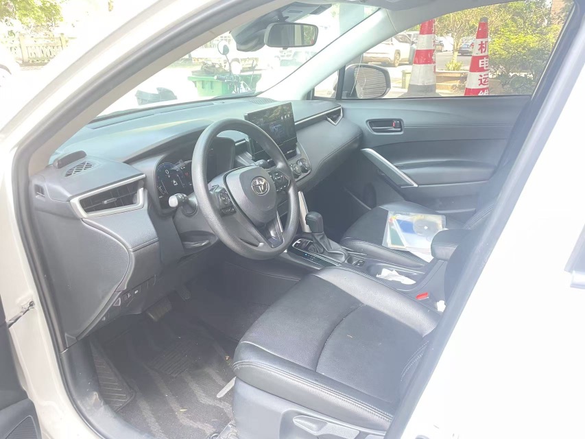 Toyota Corolla Cross 2023 immagine di auto #3