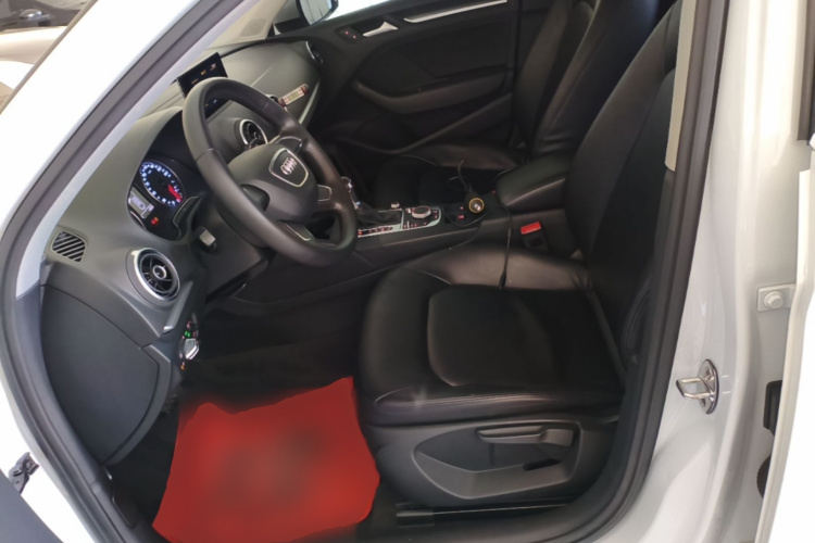 Audi A3 2015 car image #15