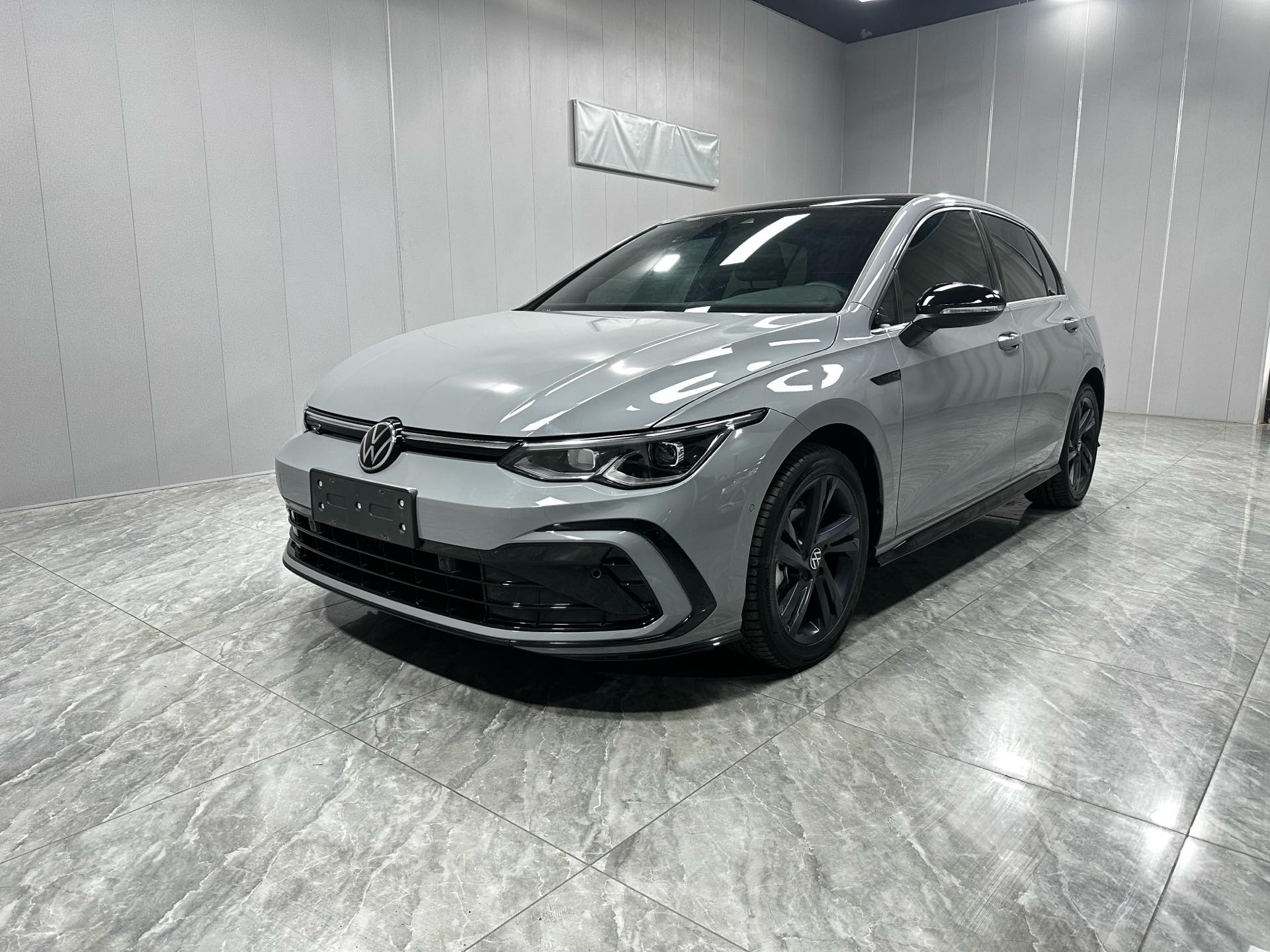 Volkswagen Golf 2022 car image 