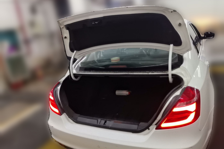 GEELY Emgrand 2017 immagine di auto #21