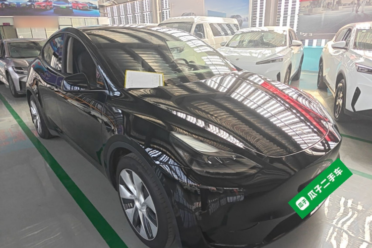 Tesla Model Y 2022 #4 Tesla Model Y 2022 car image #4