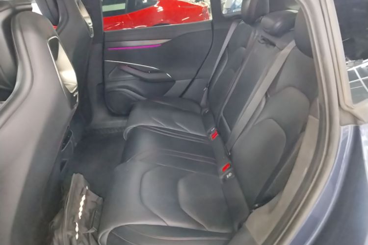 MI SU7 2024 image de voiture #17