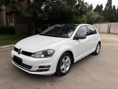 Volkswagen Golf 2015 car image 
