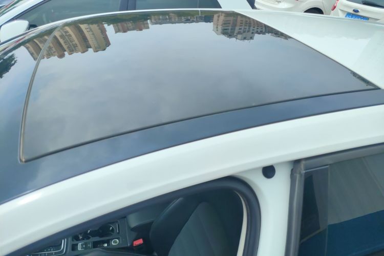Volkswagen Golf 2020 car image #25