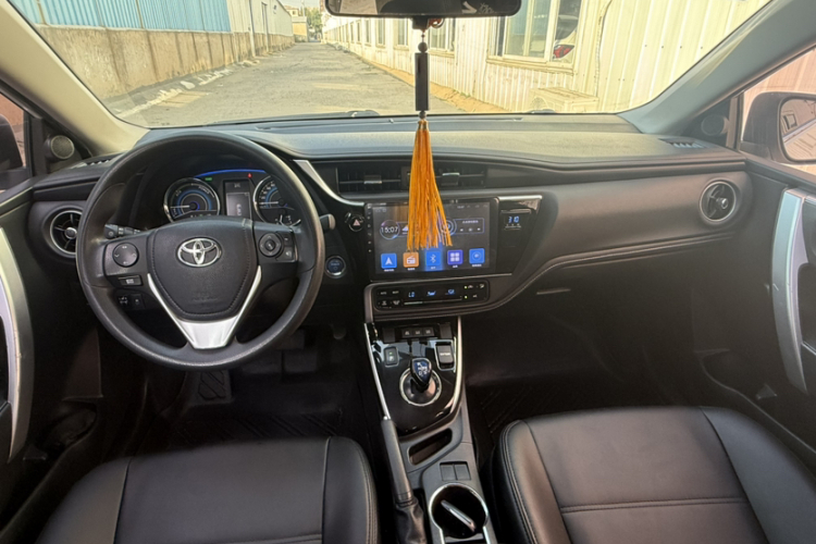 Toyota Corolla 2018 #10 Toyota Corolla 2018 car image #10