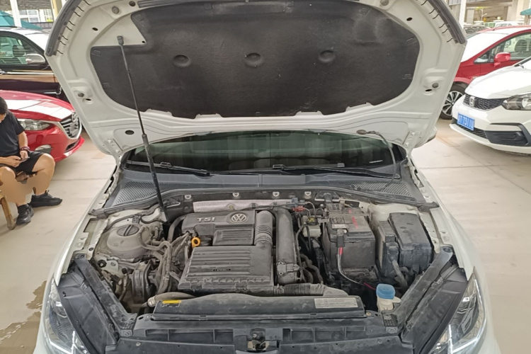 Volkswagen Golf 2018 car image #20