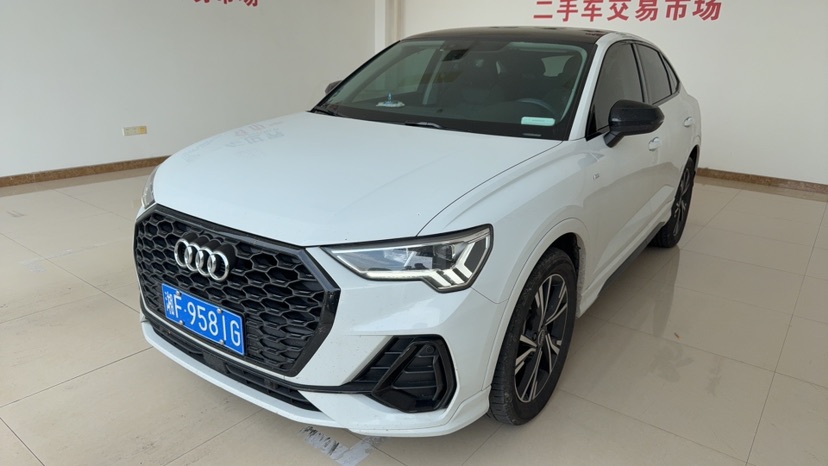 Audi Q3 2022 Audi Q3 2022 car image