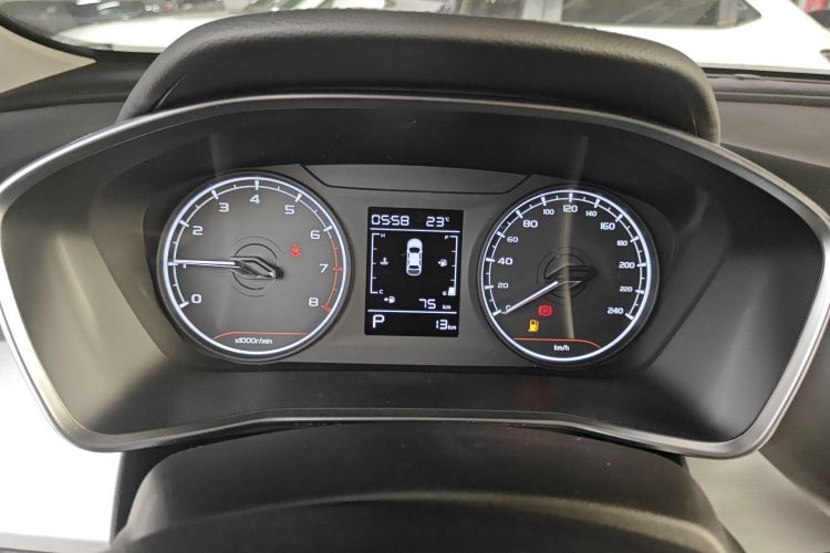 GEELY Coolray 2026 immagine di auto #16