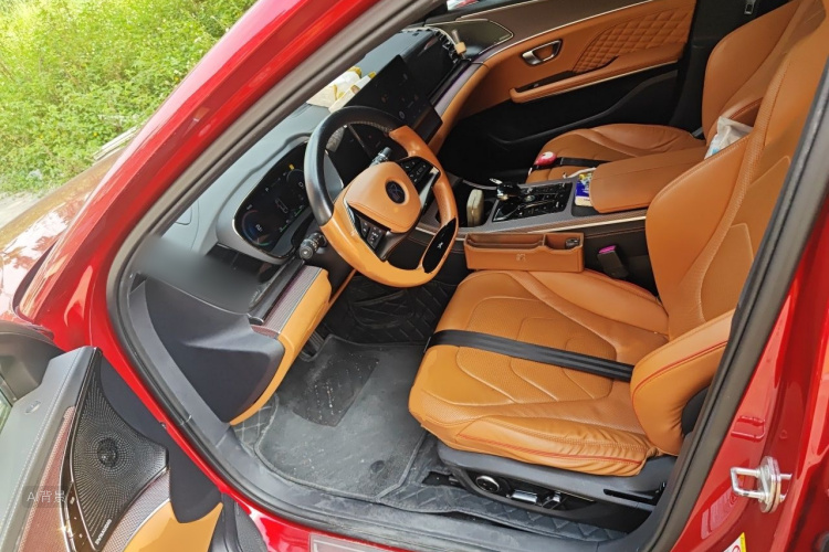 BYD Han 2022 car image #17