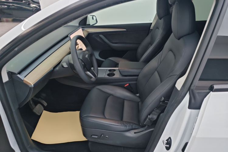 Tesla Model Y 2021 #15 Tesla Model Y 2021 car image #15