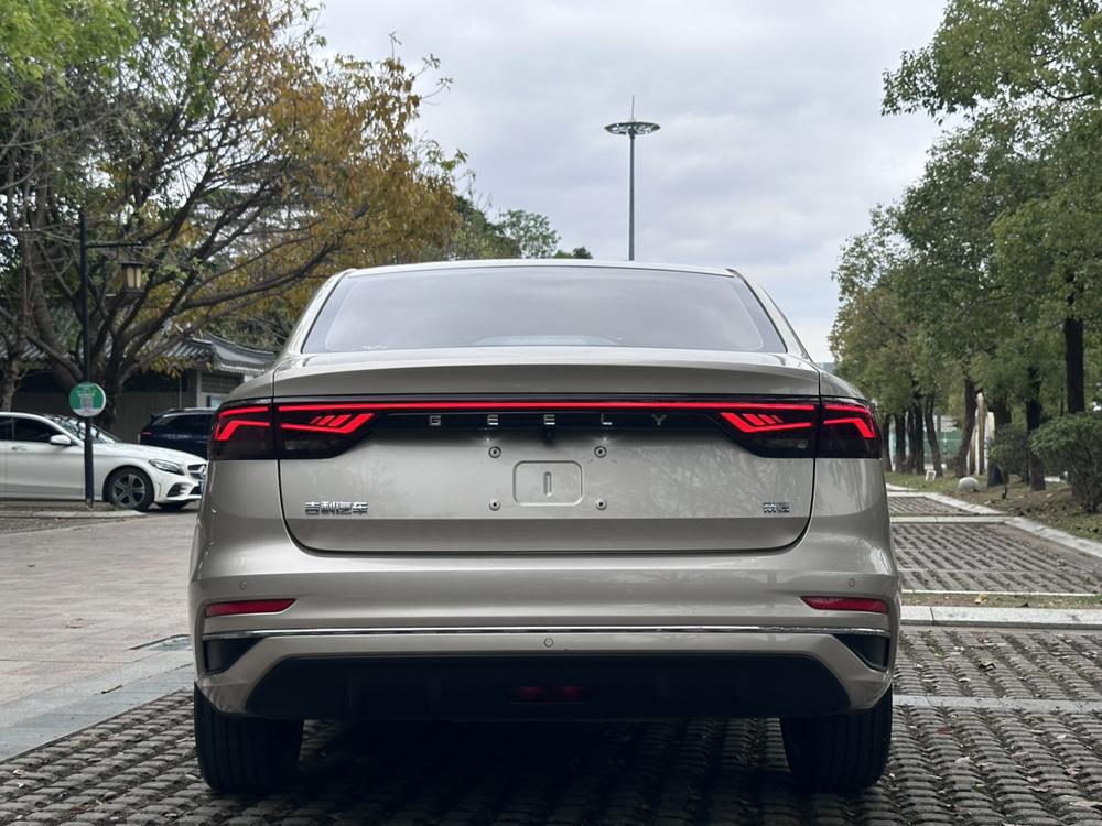 GEELY Emgrand 2022 car image #5