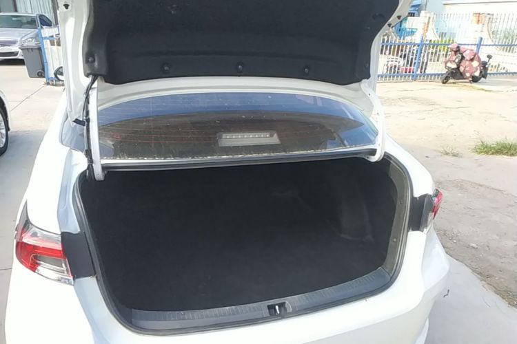Toyota Corolla 2020 car image #19
