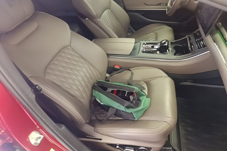 BYD Han 2021 #21 BYD Han 2021 car image #21