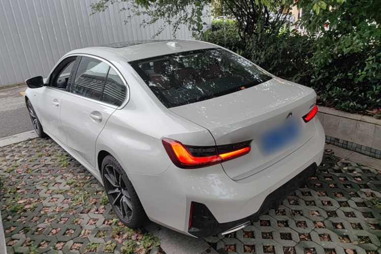 BMW 3 Series 2024 car image #5