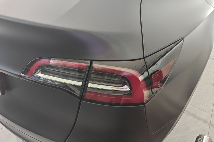 Tesla Model Y 2024 #8 Tesla Model Y 2024 car image #8