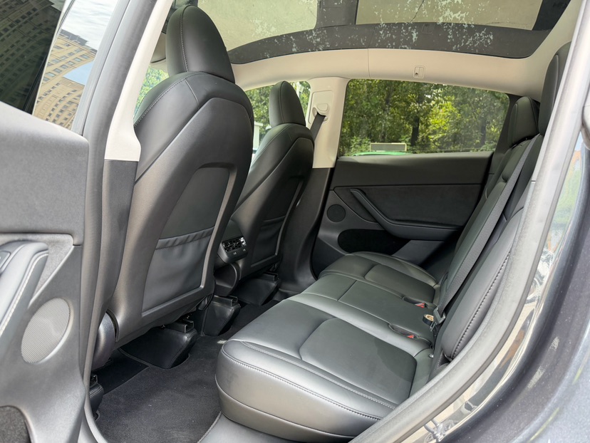 Tesla Model Y 2024 #5 Tesla Model Y 2024 car image #5