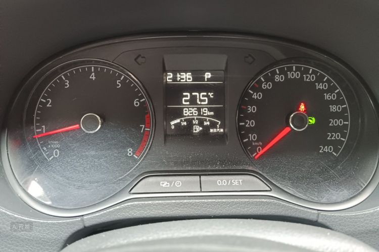 Volkswagen Polo 2016 #13 Volkswagen Polo 2016 car image #13