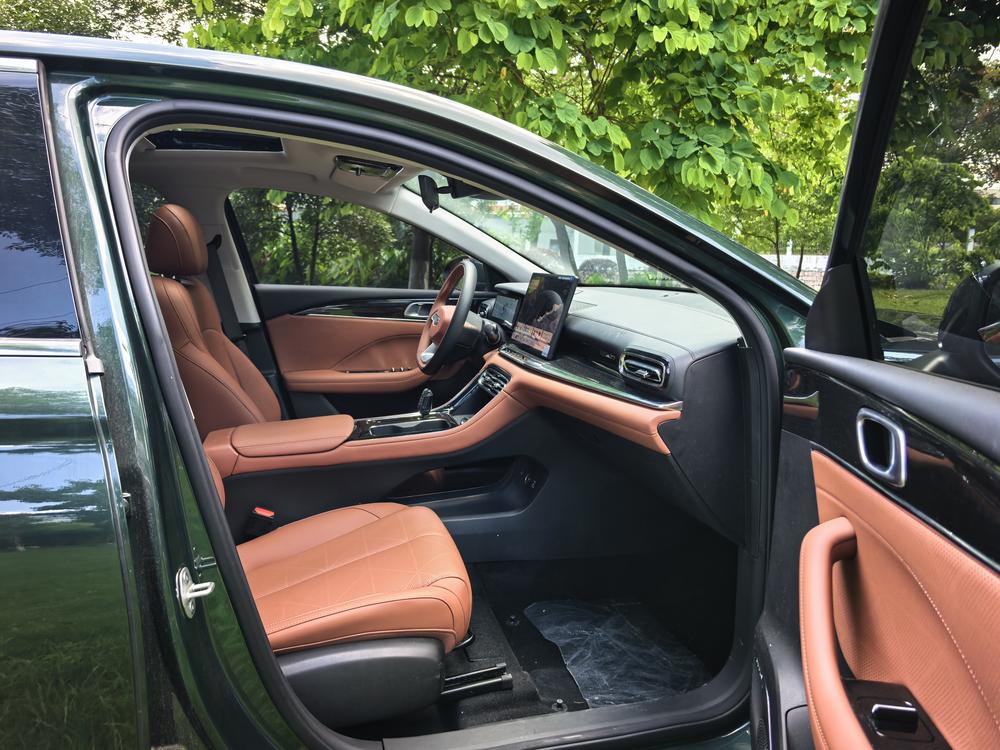 GEELY Emgrand 2025 car image #17