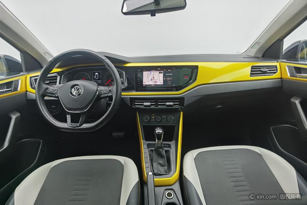 Volkswagen Polo 2020 car image #11