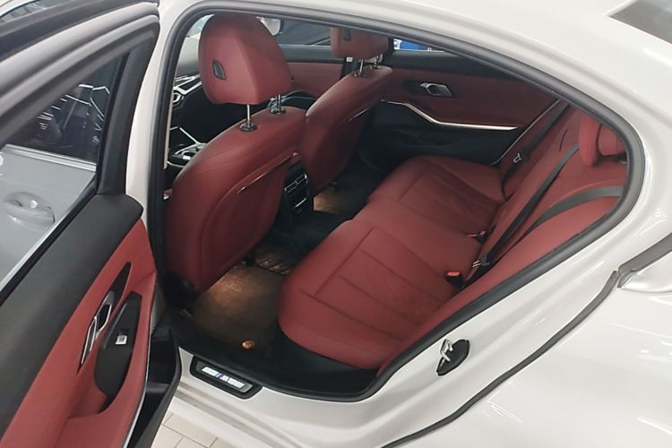 BMW 3 Series 2023 car image #17