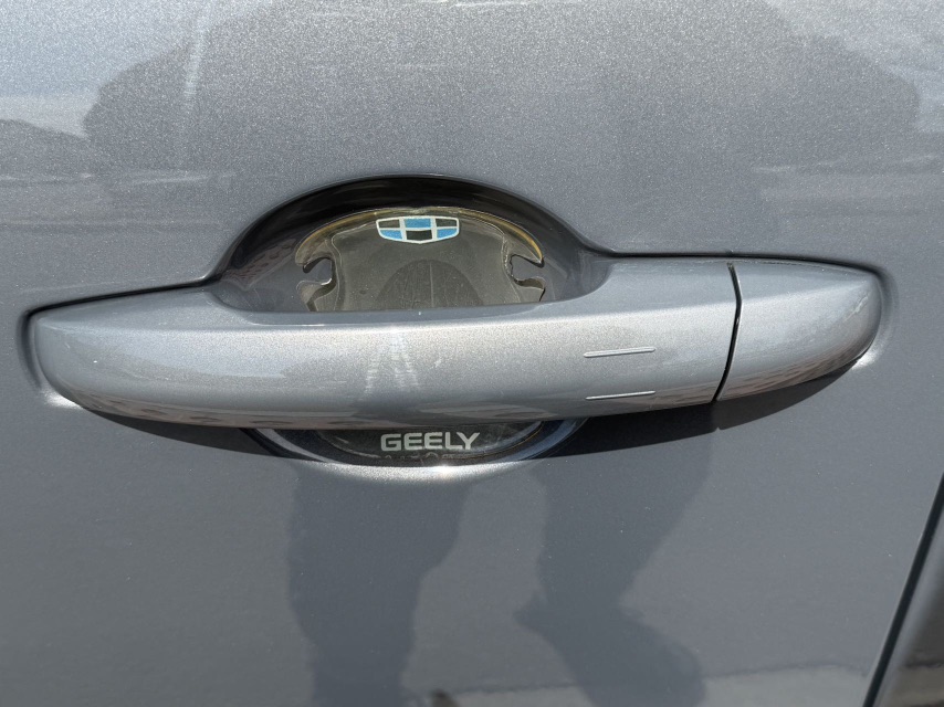 GEELY Vision X6 2023 car image #9