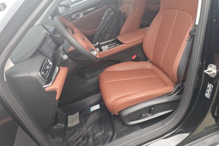GEELY Emgrand 2026 #15 GEELY Emgrand 2026 car image #15