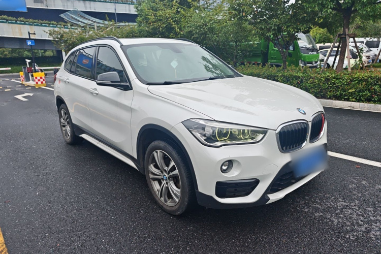 BMW X1 2018 #3 BMW X1 2018 car image #3