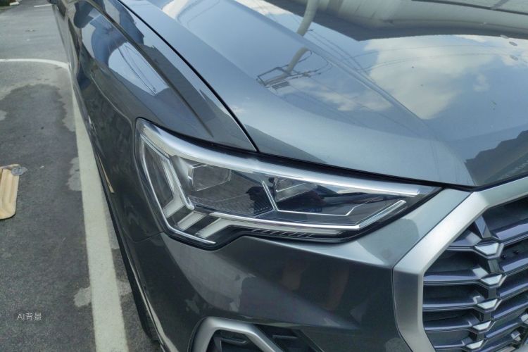 Audi Q3 2021 car image #8