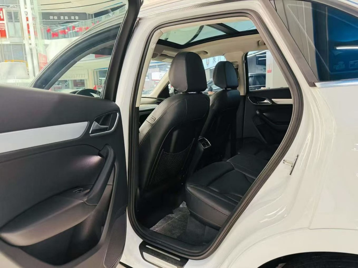 Audi Q3 2015 #8 Audi Q3 2015 car image #8