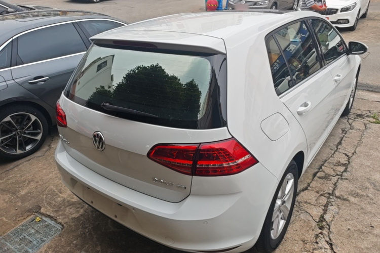 Volkswagen Golf 2016 car image #7