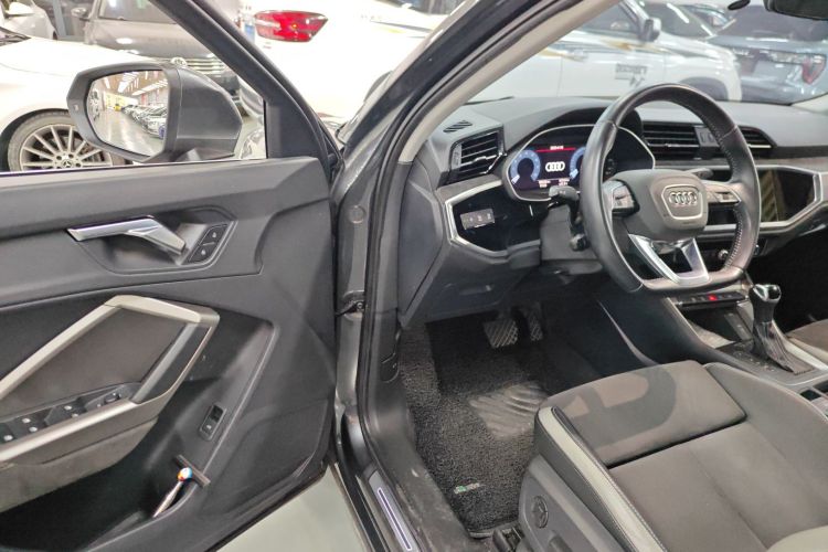 Audi Q3 2021 image de voiture #16