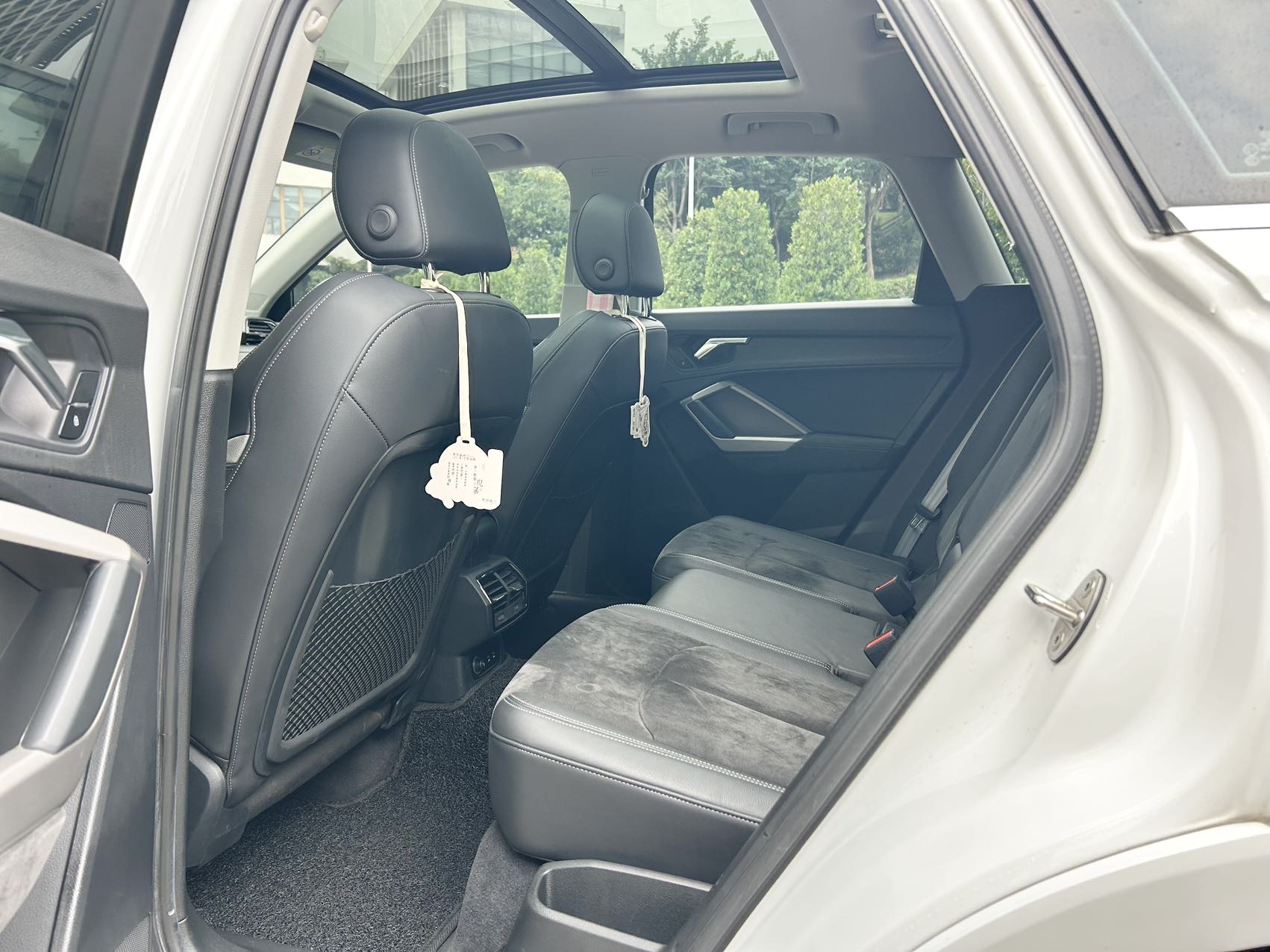 Audi Q3 2022 car image #7