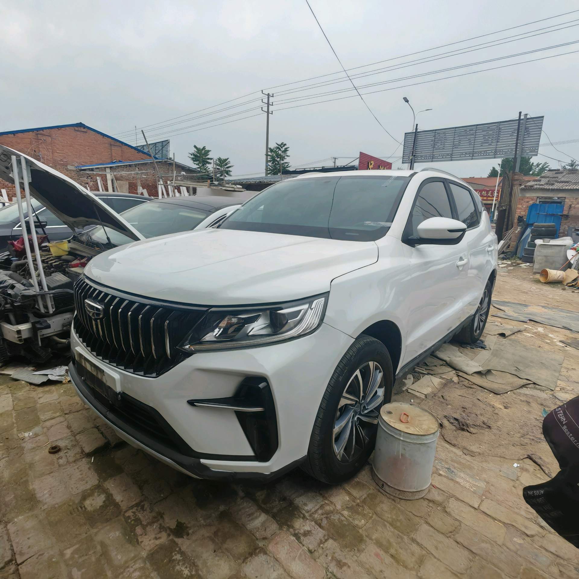 GEELY Vision X6 2022 car image 