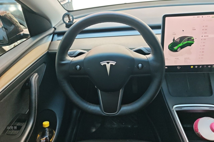 Tesla Model Y 2023 #12 Tesla Model Y 2023 car image #12