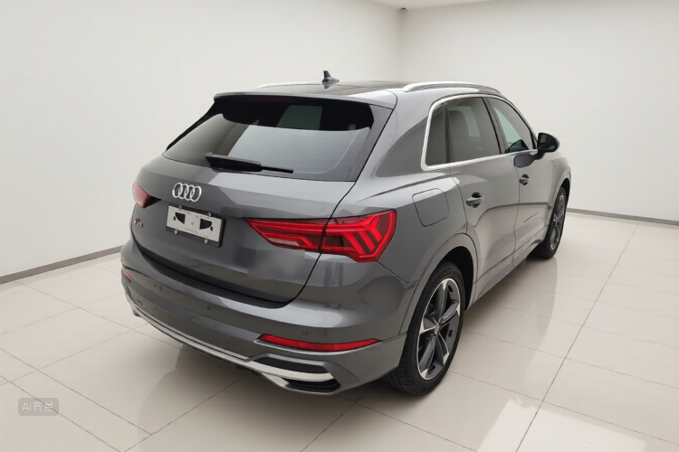 Audi Q3 2023 car image #7