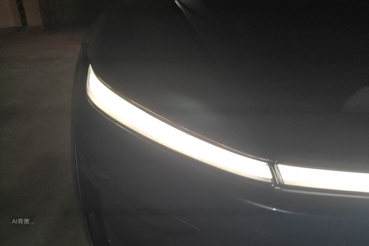 Tesla Model Y 2025 #8 Tesla Model Y 2025 car image #8