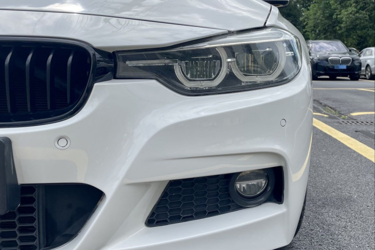 BMW 3 Series 2018 #5 BMW 3 Series 2018 car image #5