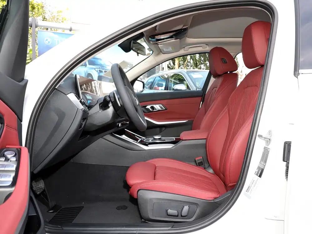 BMW 3 Series 2024 #4 BMW 3 Series 2024 изображение автомобиля #4