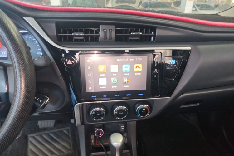 Toyota Corolla 2018 car image #13