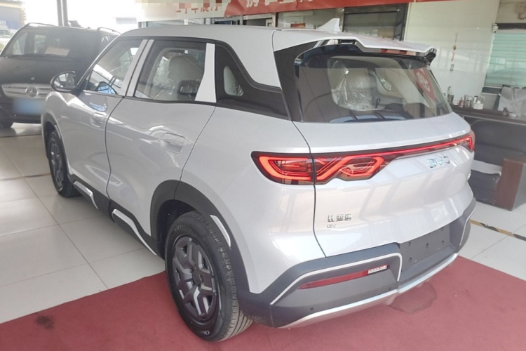 BYD YuanUP 2025 #5 BYD YuanUP 2025 car image #5