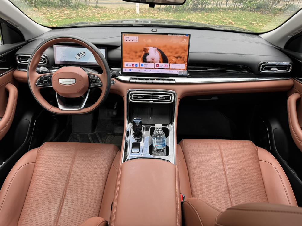 GEELY Emgrand 2025 #10 GEELY Emgrand 2025 car image #10