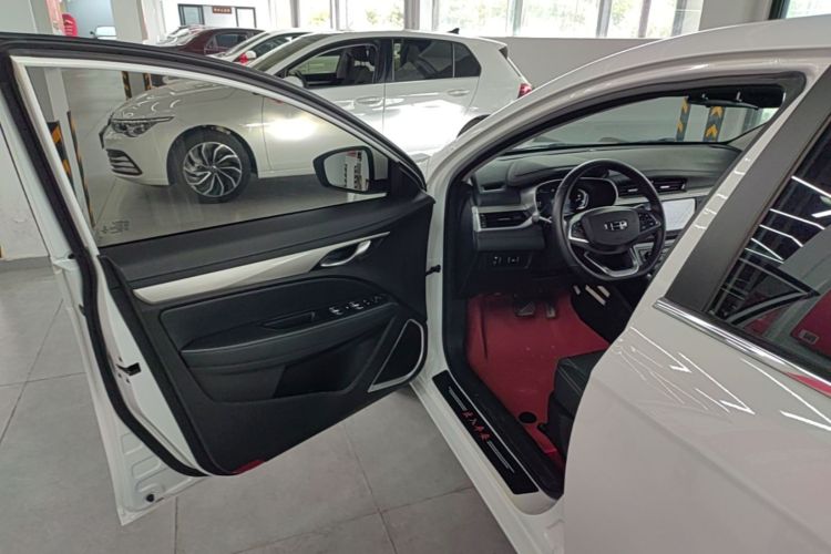 GEELY Emgrand 2020 #16 GEELY Emgrand 2020 صورة سيارة #16